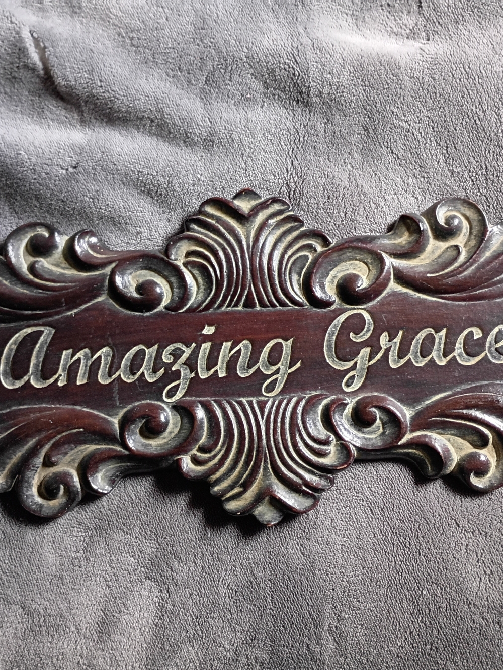 Wall Hanging 17" Decorative "Amazing Grace" Resin Sign